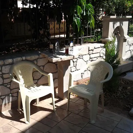 Father's House In Kissamos *